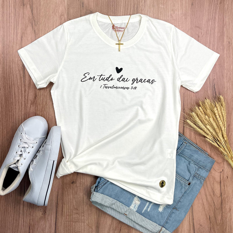 Camiseta Feminina Off White Em Tudo Dai Graças