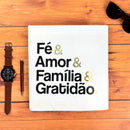 Camiseta Masculina Branca Fé & Amor Dourado