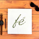 Camiseta Masculina Branca Fé Manuscrito Dourado