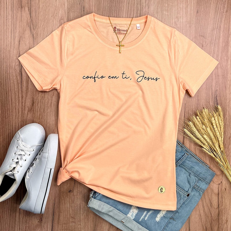 Camiseta Feminina  Salmão Confio Em Ti Jesus