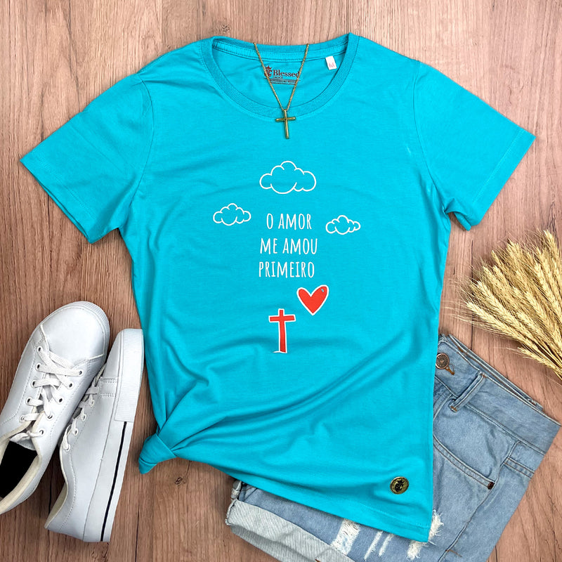 Camiseta Feminina Turquesa Desenho O Amor Me Amou