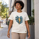 Camiseta Feminina Off White Ele abriu o mar — Ambientada 02