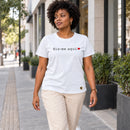 Camiseta Feminina Branca Eis-me aqui — Ambientada 02