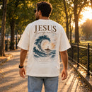 Oversized Off White Jesus Living Water — Ambientada 02