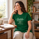 Camiseta Feminina Verde Gratidão pelo que foi — Ambientada 01