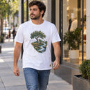 Camiseta Masculina Branca Plantado junto às águas — Ambientada 01