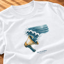 Camiseta Feminina Branca Sua voz acalma — Zoom