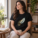 Camiseta Feminina Preta Cristo me fez livre — Ambientada 01