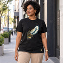 Camiseta Feminina Preta Cristo me fez livre — Ambientada 02
