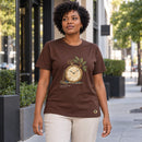 Camiseta Feminina Marrom Tudo tem seu tempo — Ambientada 02
