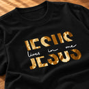Camiseta Feminina Preta Jesus Lives In Me — Zoom