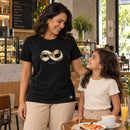 Camiseta Feminina Preta Amor sem medida — Ambientada 03