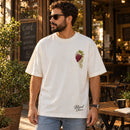 Camiseta Oversized Off White Água em Vinho — Ambientada 01