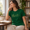 Camiseta Feminina Verde Fé no caminho, paz no coração — Ambientada 01