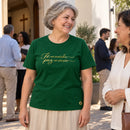 Camiseta Feminina Verde Fé no caminho, paz no coração — Ambientada 04