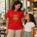 Camiseta Feminina Vermelha Paz na Terra — Ambientada 03