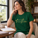 Camiseta Feminina Verde Raízes de fé, frutos de gratidão — Ambientada 01