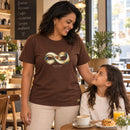 Camiseta Feminina Marrom Amor sem medida — Ambientada 03