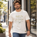 Camiseta Masculina Off White Deus É a Minha Fortaleza — Ambientada 01