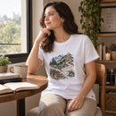 Camiseta Feminina Branca Confie no Senhor — Ambientada 01
