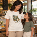 Camiseta Feminina Off White O Pai corre ao encontro — Ambientada 03