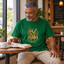 Camiseta Masculina Verde Paz na Terra — Ambientada 04