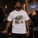 Camiseta Masculina Branca Confie no Senhor — Ambientada 02
