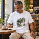 Camiseta Masculina Branca Confie no Senhor — Ambientada 04