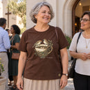 Camiseta Feminina Marrom O Pai cuida dos pardais — Ambientada 04