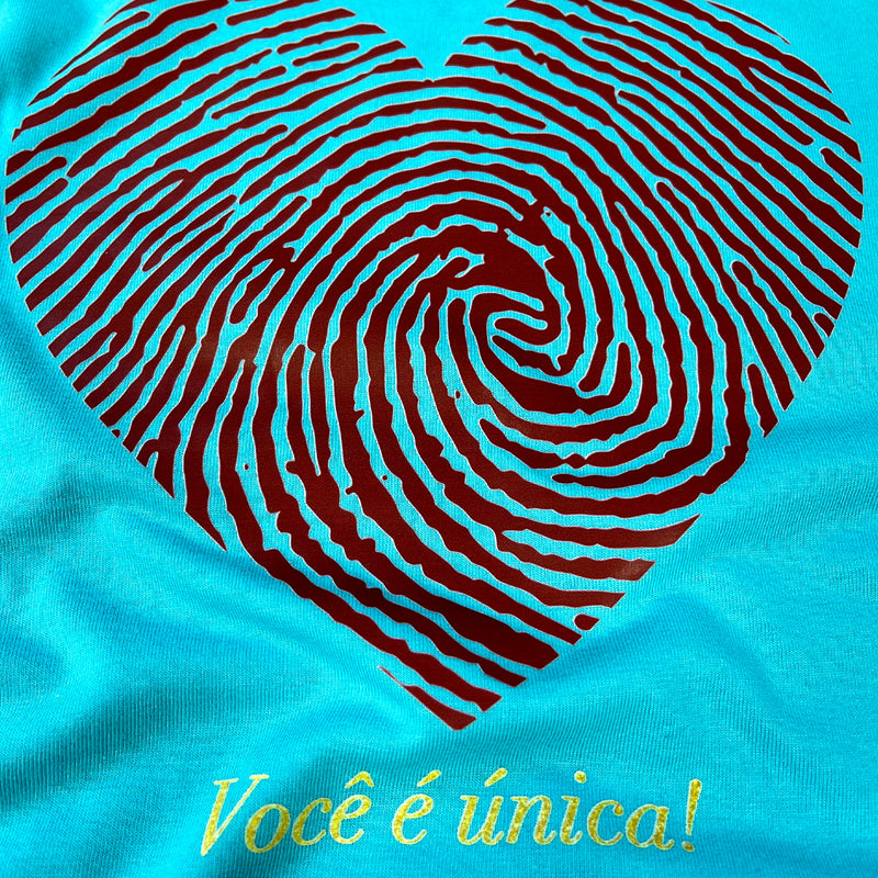 Camiseta Feminina Turquesa Coração Digital Você É Única