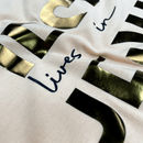 Camiseta Feminina Salmão Jesus Lives In Me