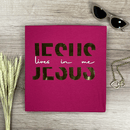 Camiseta Feminina Pink Jesus Lives In Me